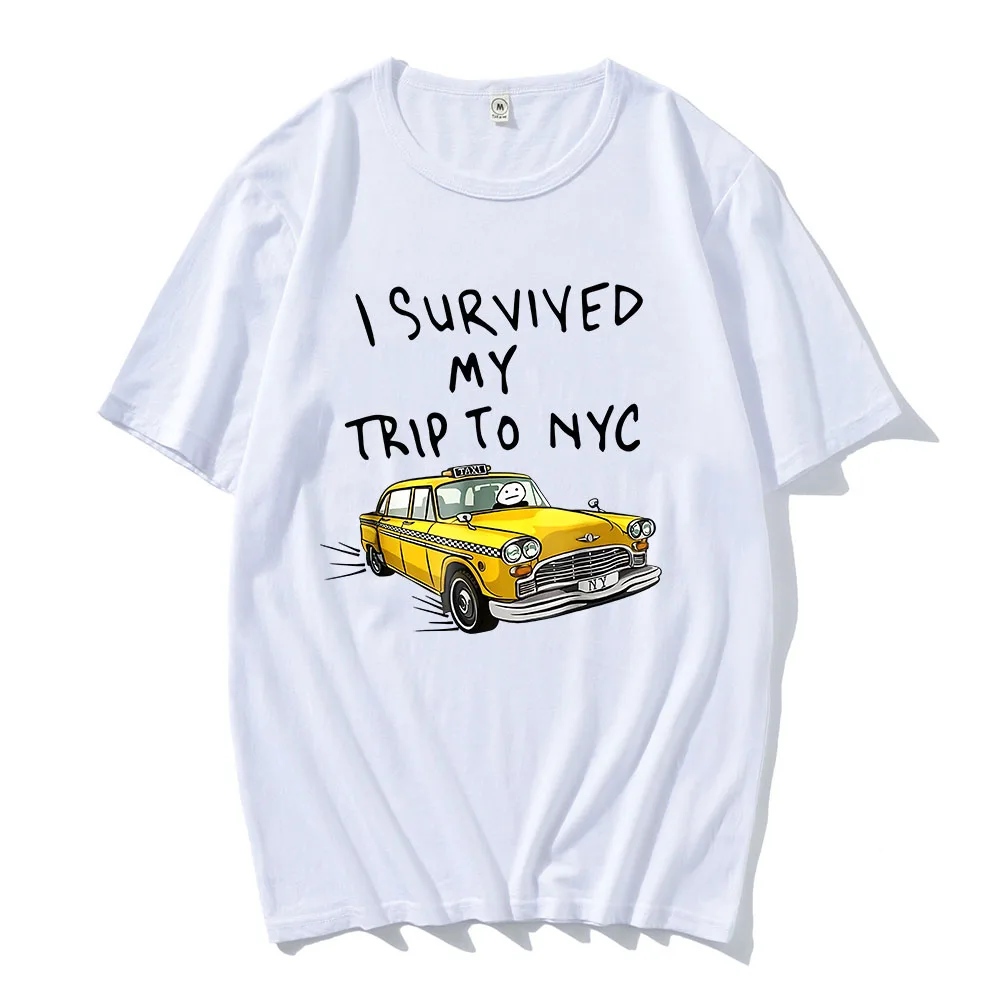 Street Fashion Nyc - تي شيرت I Survived My Trip