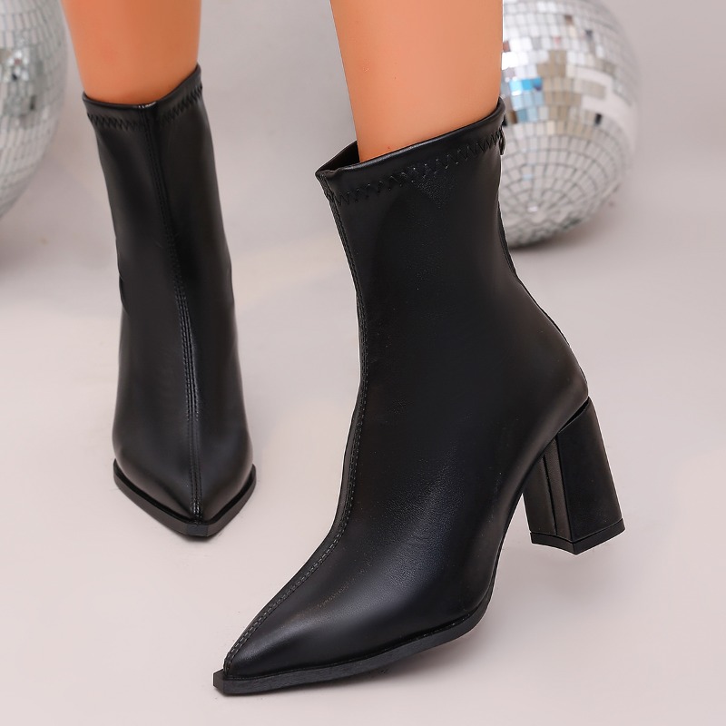 أحذية نسائية جديدة عالية الجود - مراجعة Street Fashion Walk وسعره