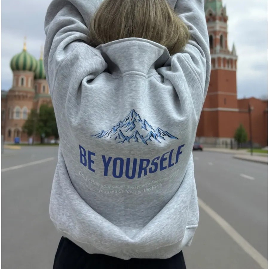 الشارع نمط الفتيات الروسية أزي - مراجعة Street Fashion Moscow وسعره